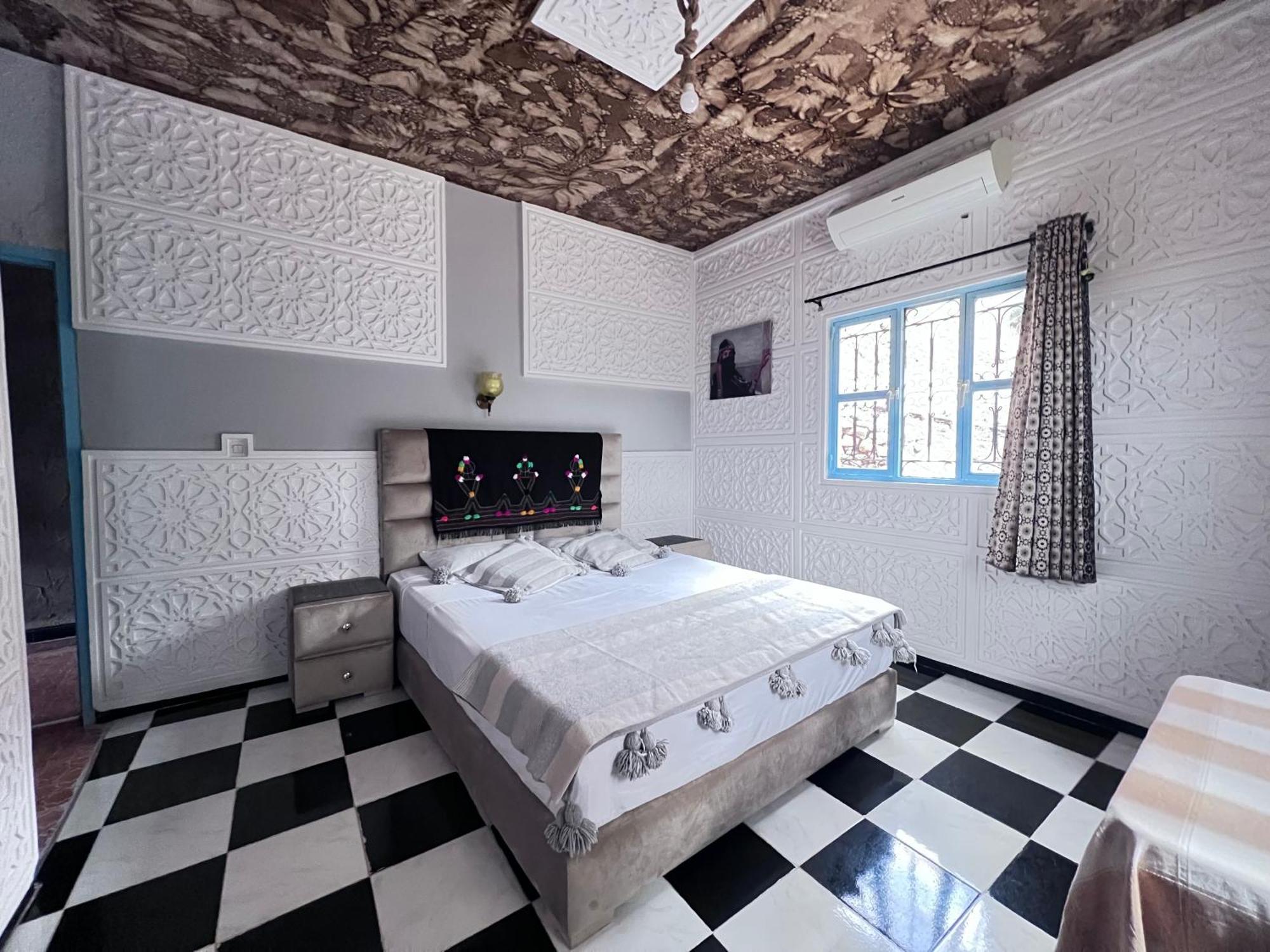 La Maison Traditionnelle Hotel Et Guesthouse 泰夫劳特 外观 照片