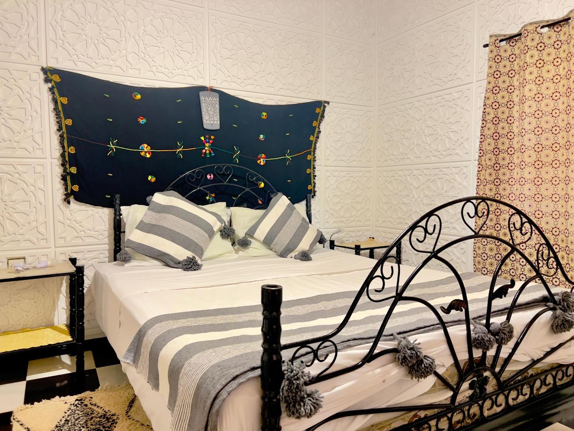 La Maison Traditionnelle Hotel Et Guesthouse 泰夫劳特 外观 照片