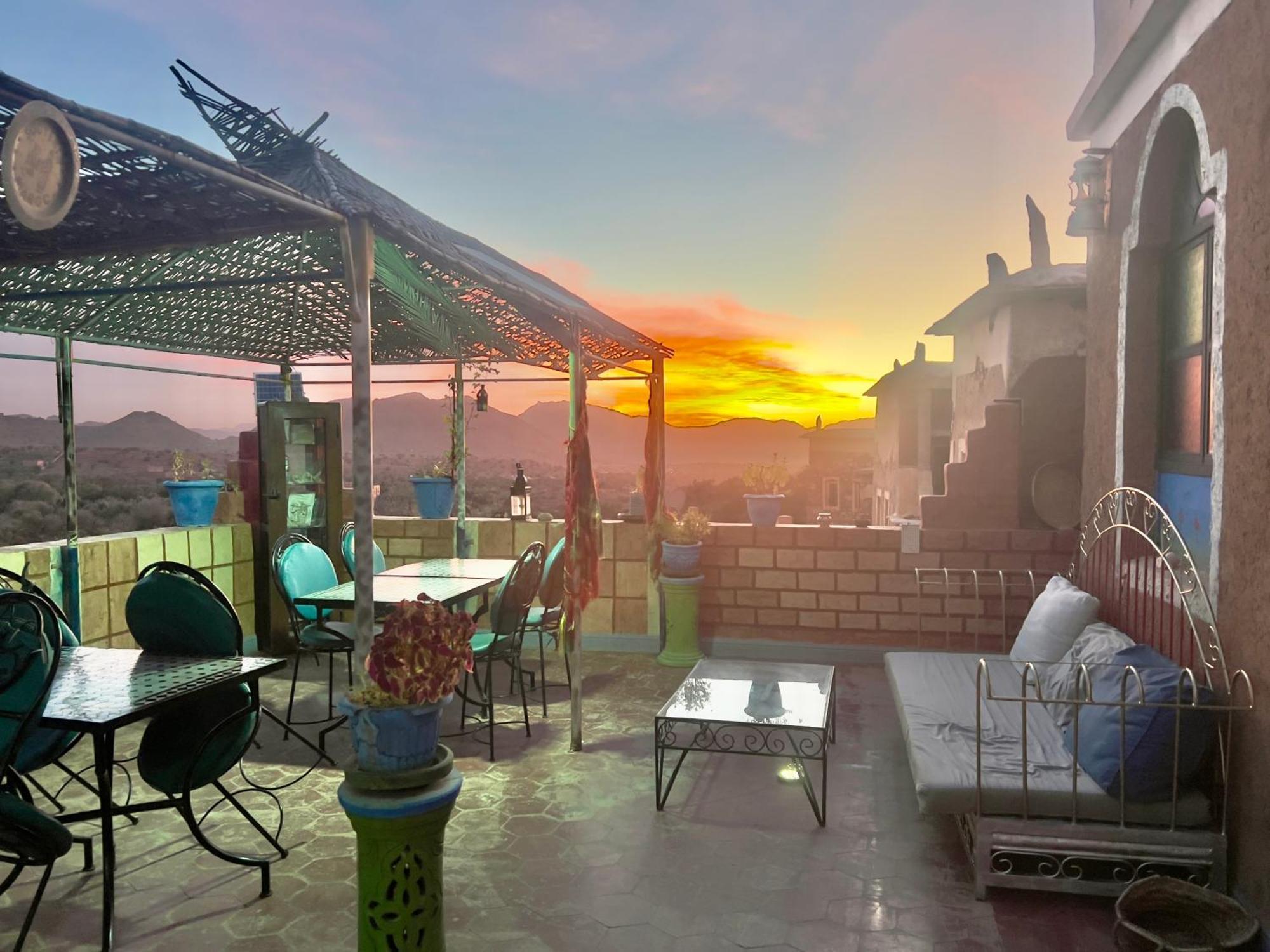 La Maison Traditionnelle Hotel Et Guesthouse 泰夫劳特 外观 照片